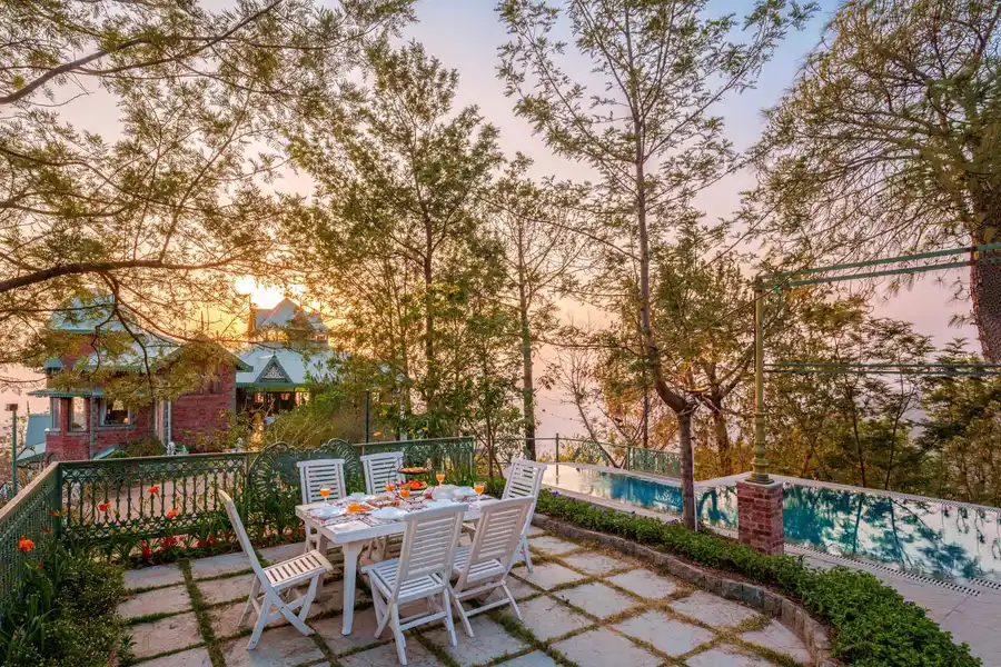 Cobble @ Stonehaven W/ Outdoor Heated Pool, Kasauli