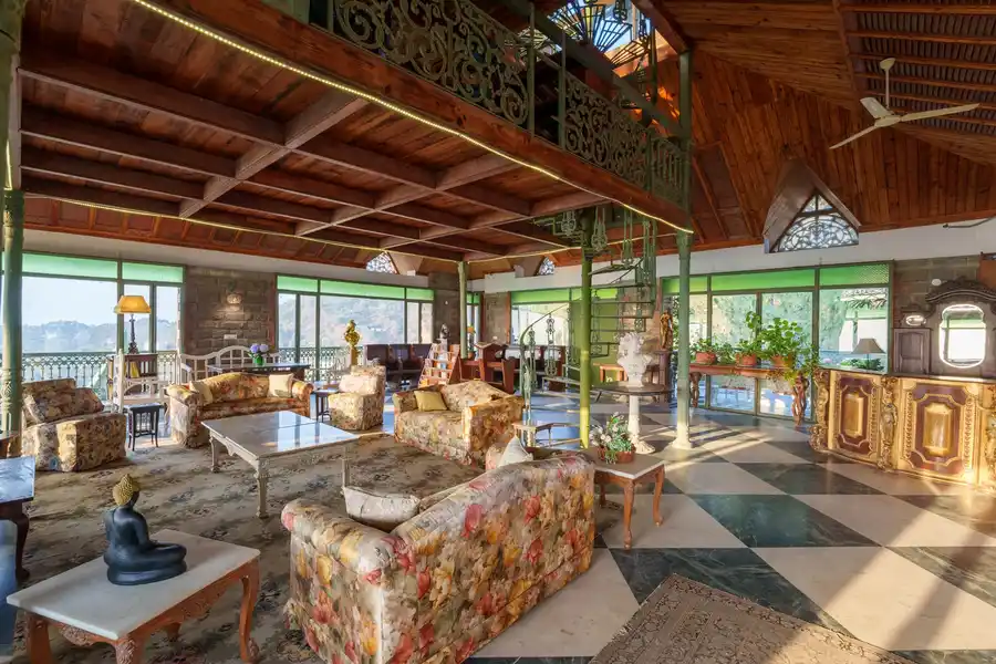 Cobble @ Stonehaven W/ Outdoor Heated Pool, Kasauli