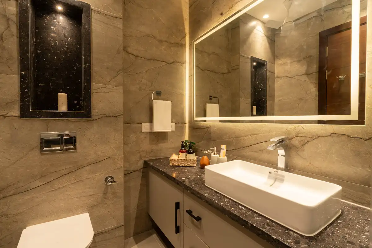 Comfort Room @ StayVista Residences at GK-1, New Delhi