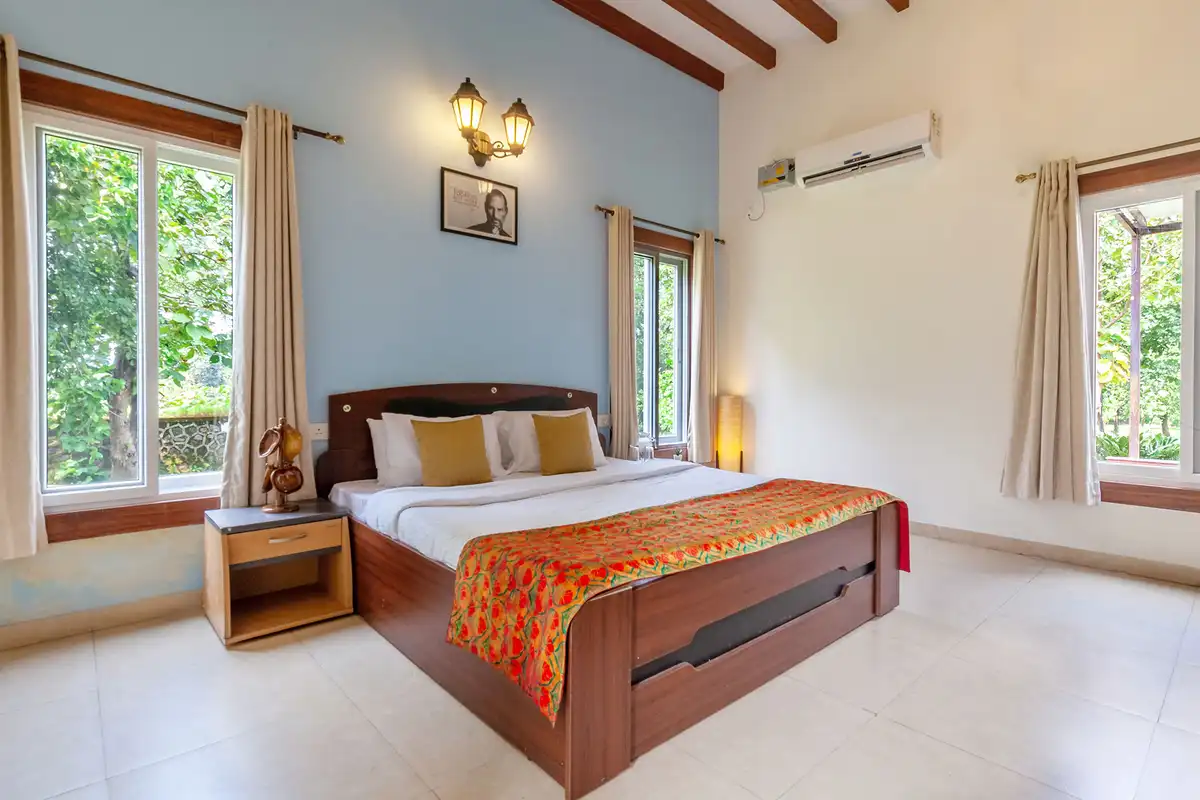 Corfu and Crete, Karjat