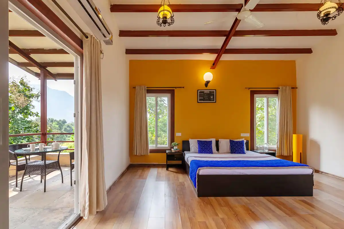 Corfu and Crete, Karjat