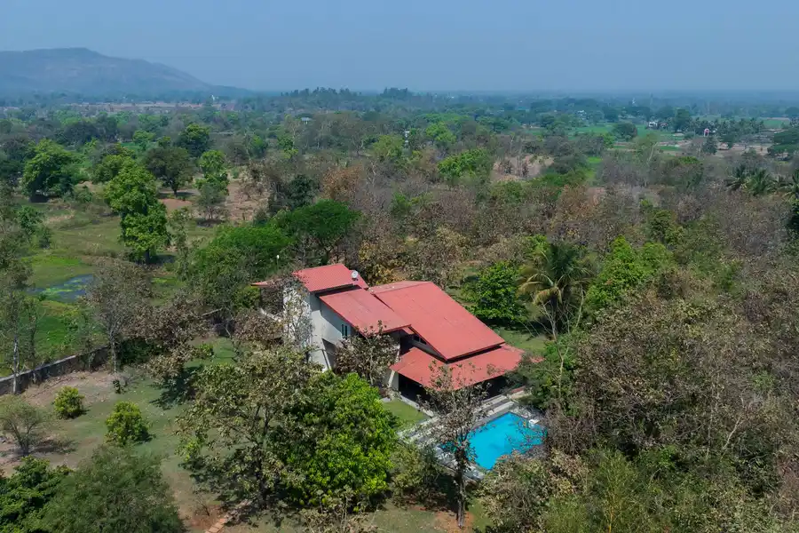 Corfu, Karjat