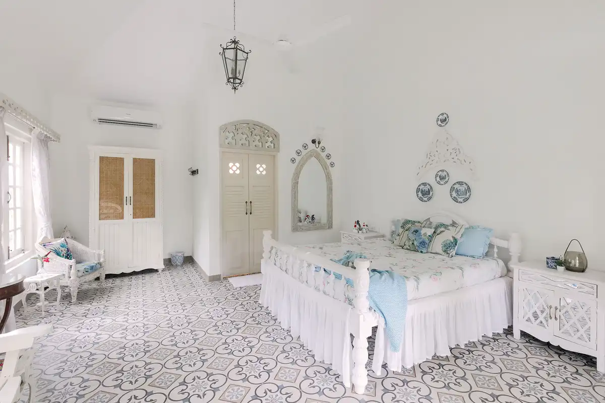 Cosy Cottage - The Inner Temple w/ Jacuzzi, Alibaug