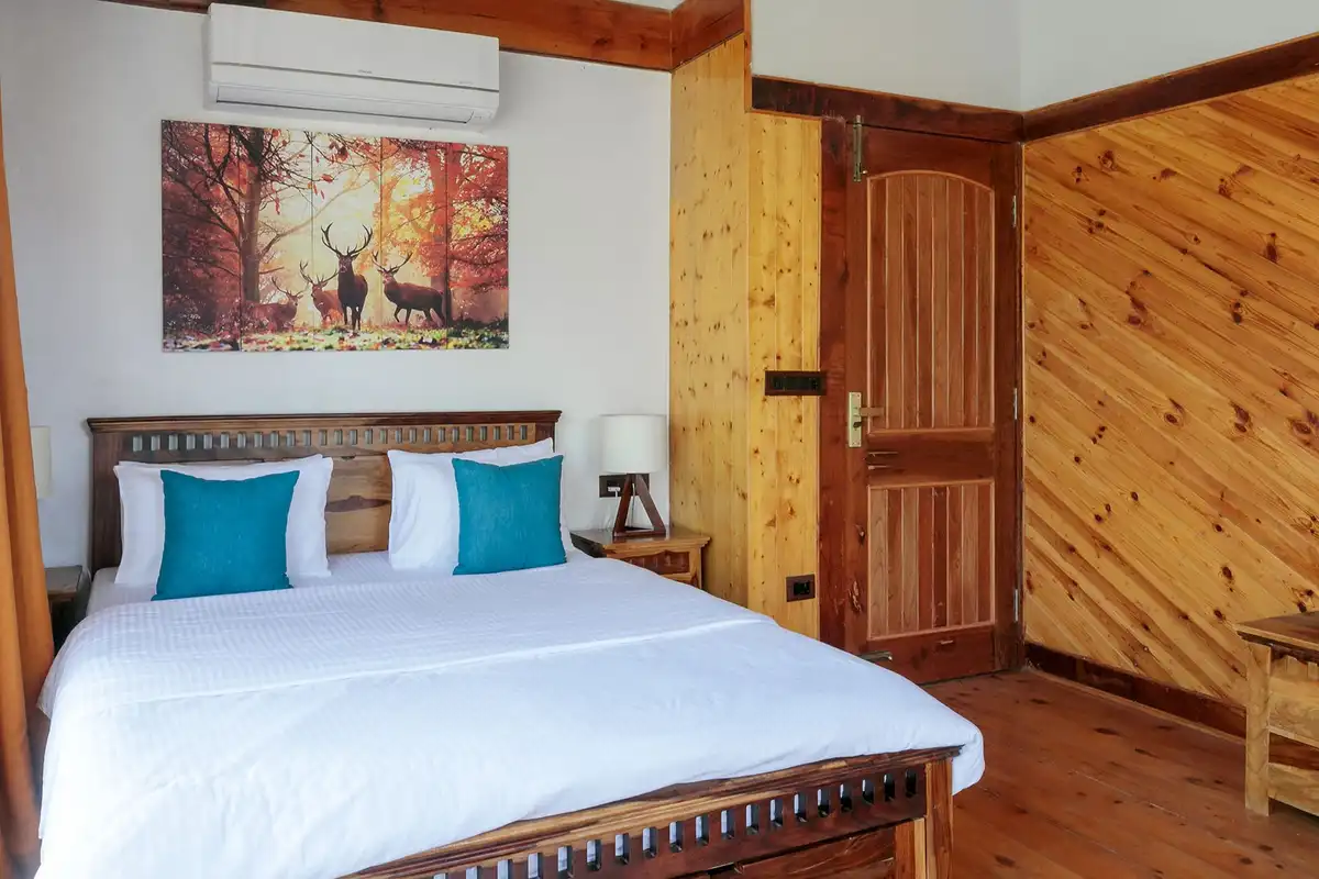 Cottage on the Lake, Bhimtal