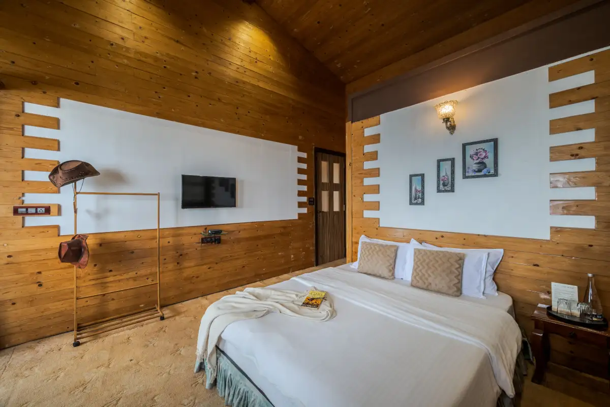 Cowboy Castle, Panchgani