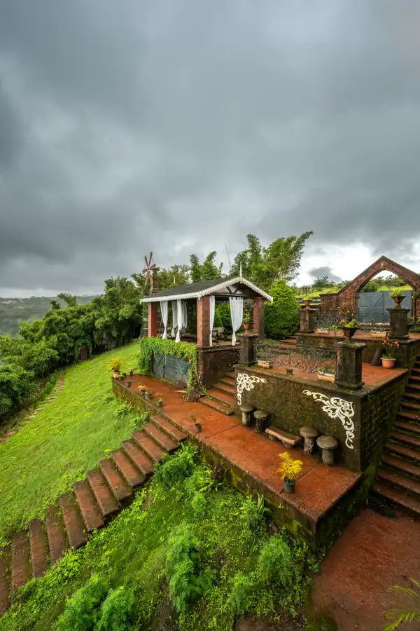Cowboy Castle, Panchgani