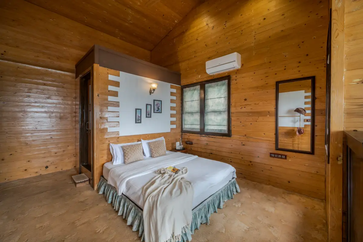 Cowboy Castle, Panchgani