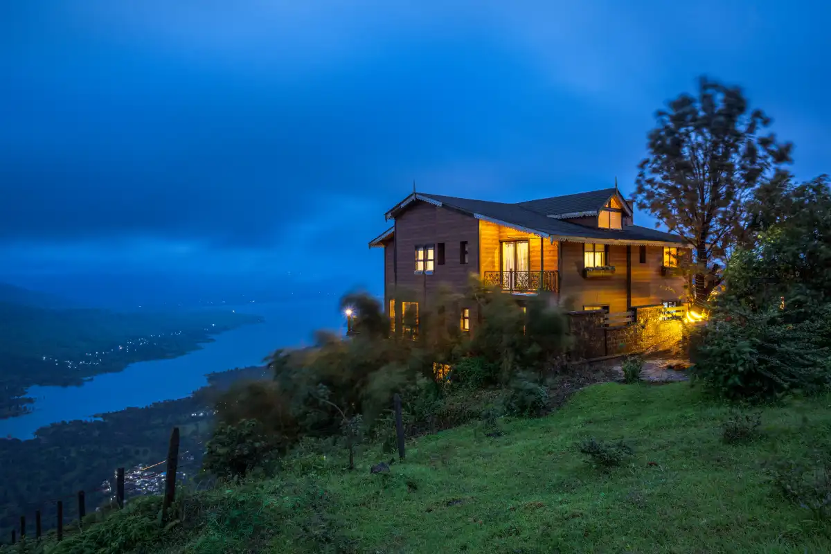 Cowboy Castle, Panchgani