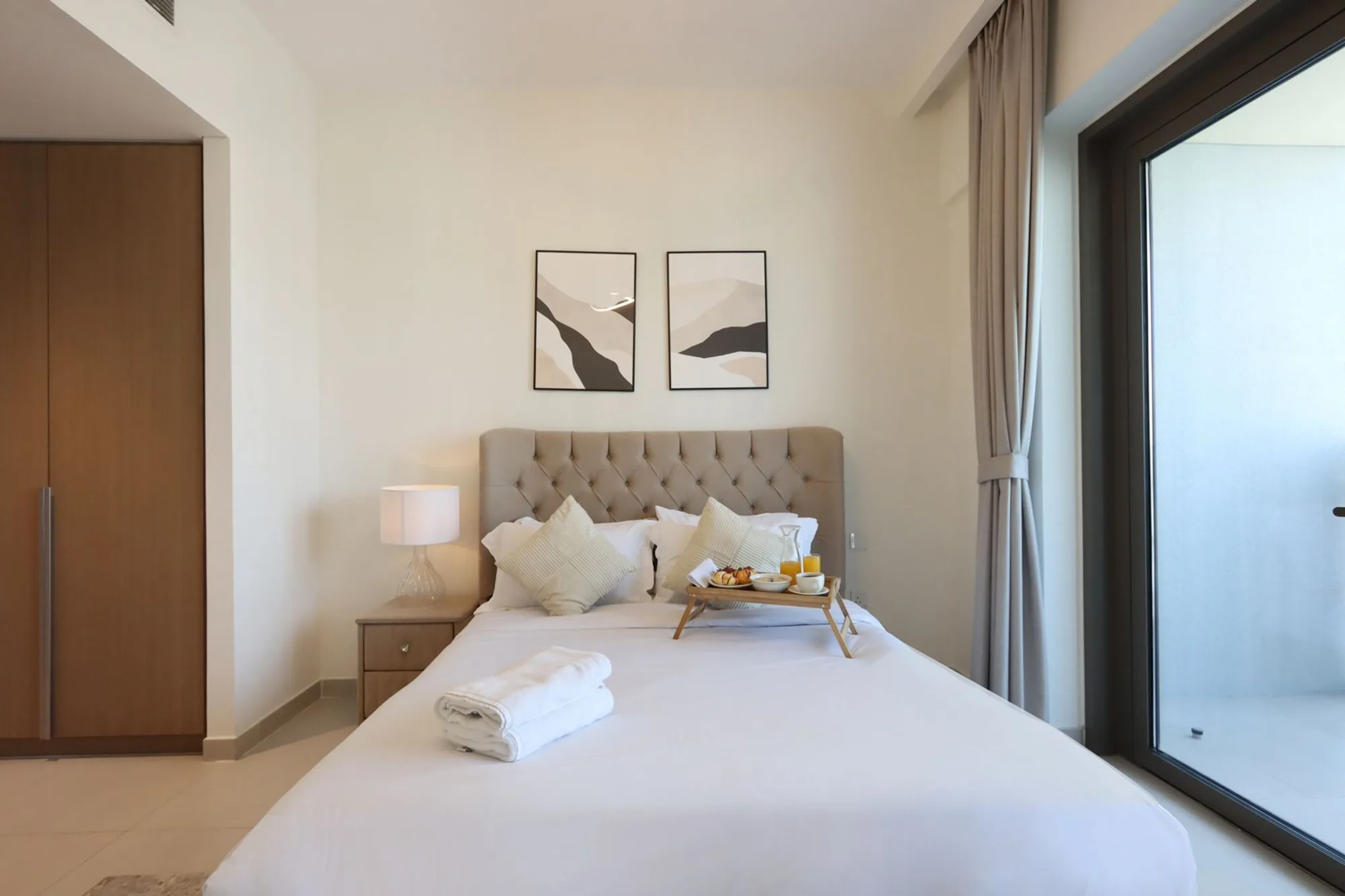 Cozy 2BR, Dubai