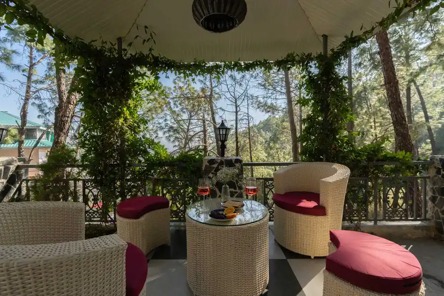 Crescent Peak W/Heated Jacuzzi, Kasauli