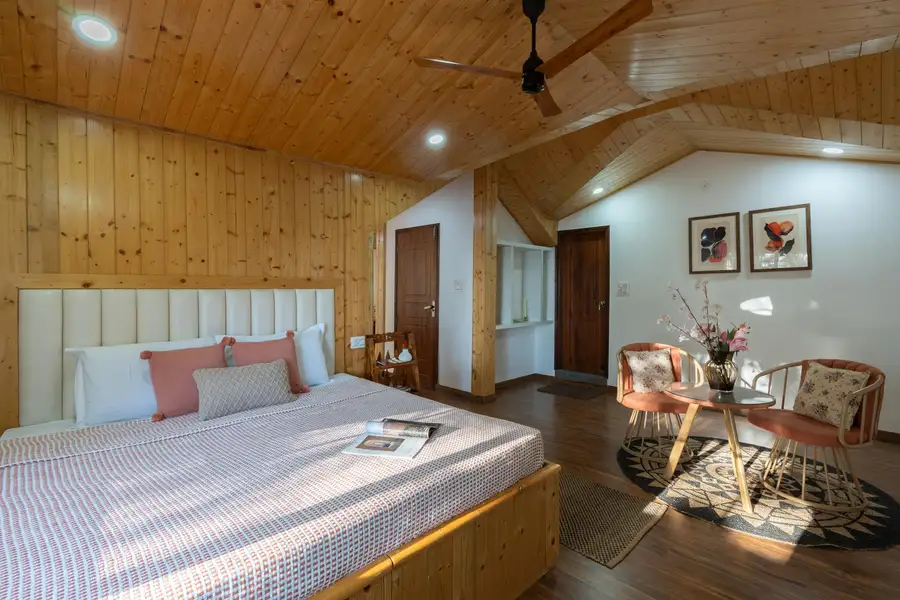 Crescent Peak W/Heated Jacuzzi, Kasauli