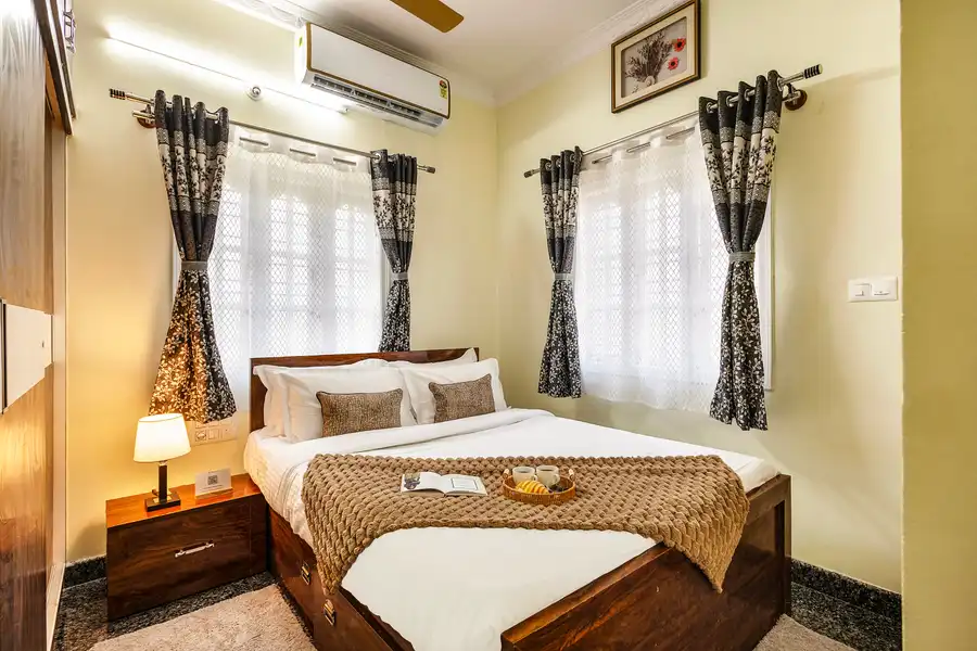Crest Manor, Bengaluru