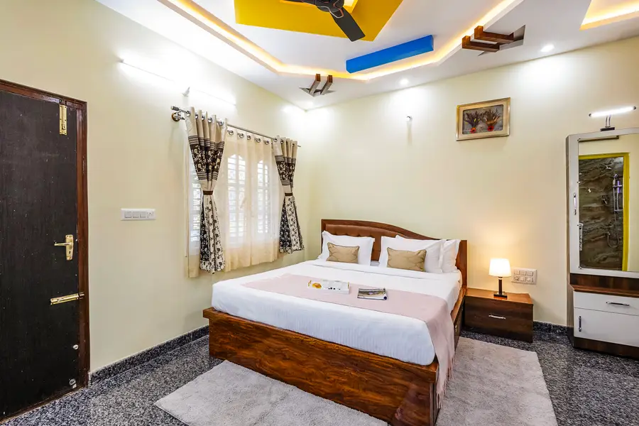Crest Manor, Bengaluru