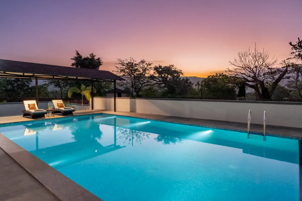 Crimson Crest, Khopoli