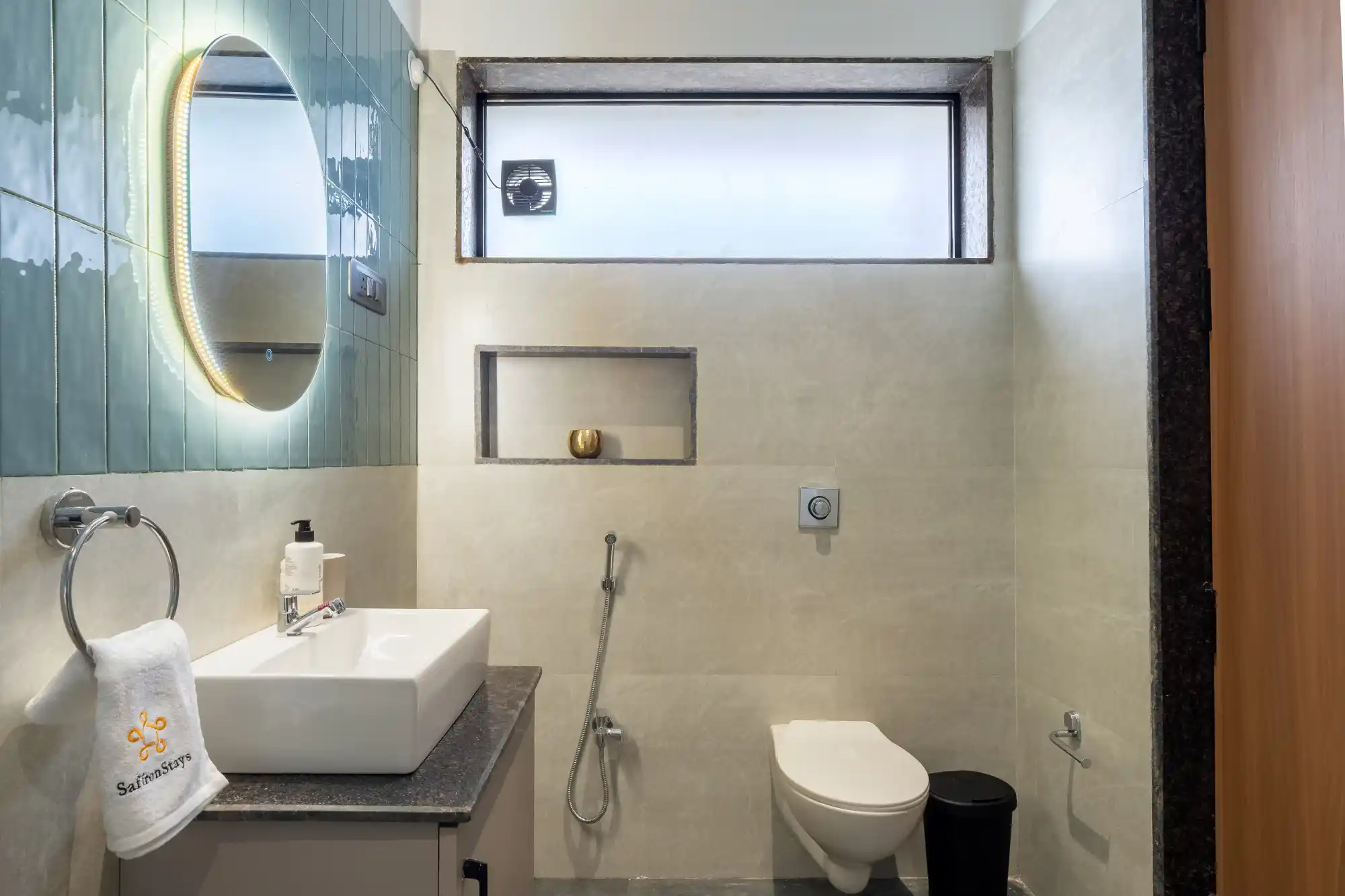 Crimson Crest, Khopoli