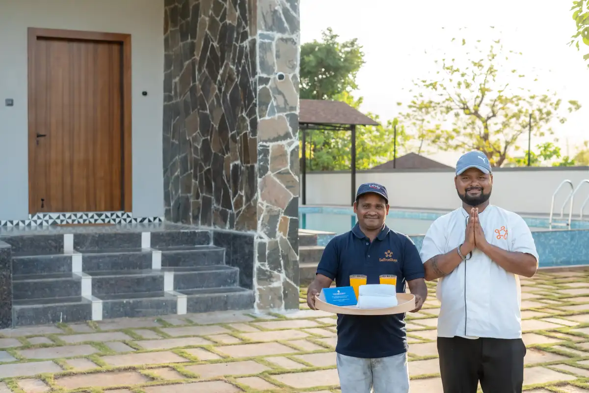 Crimson Crest, Khopoli