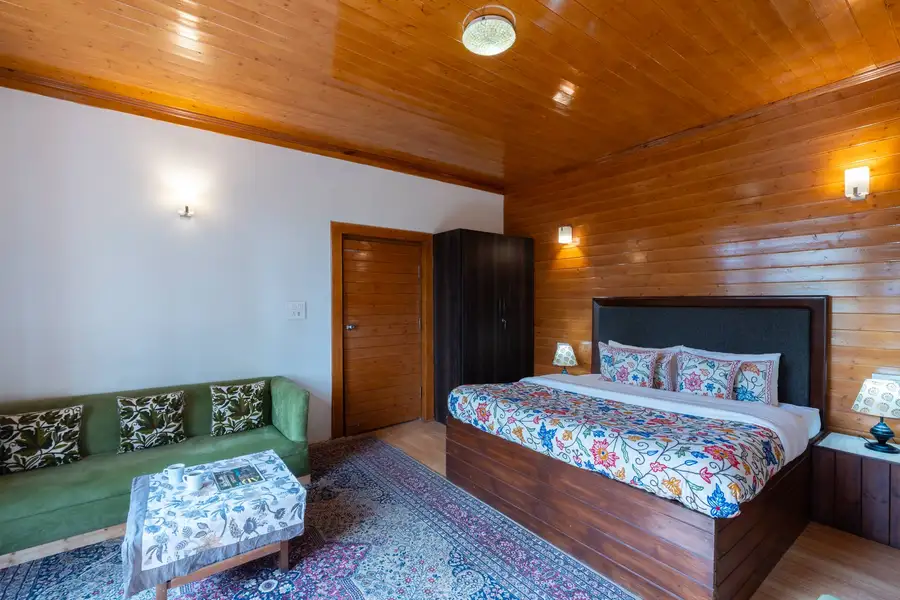 Crystal Creek, Gulmarg