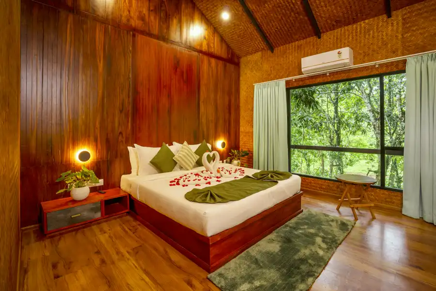 Crystal Kuruva Nature Resort & Spa Room
