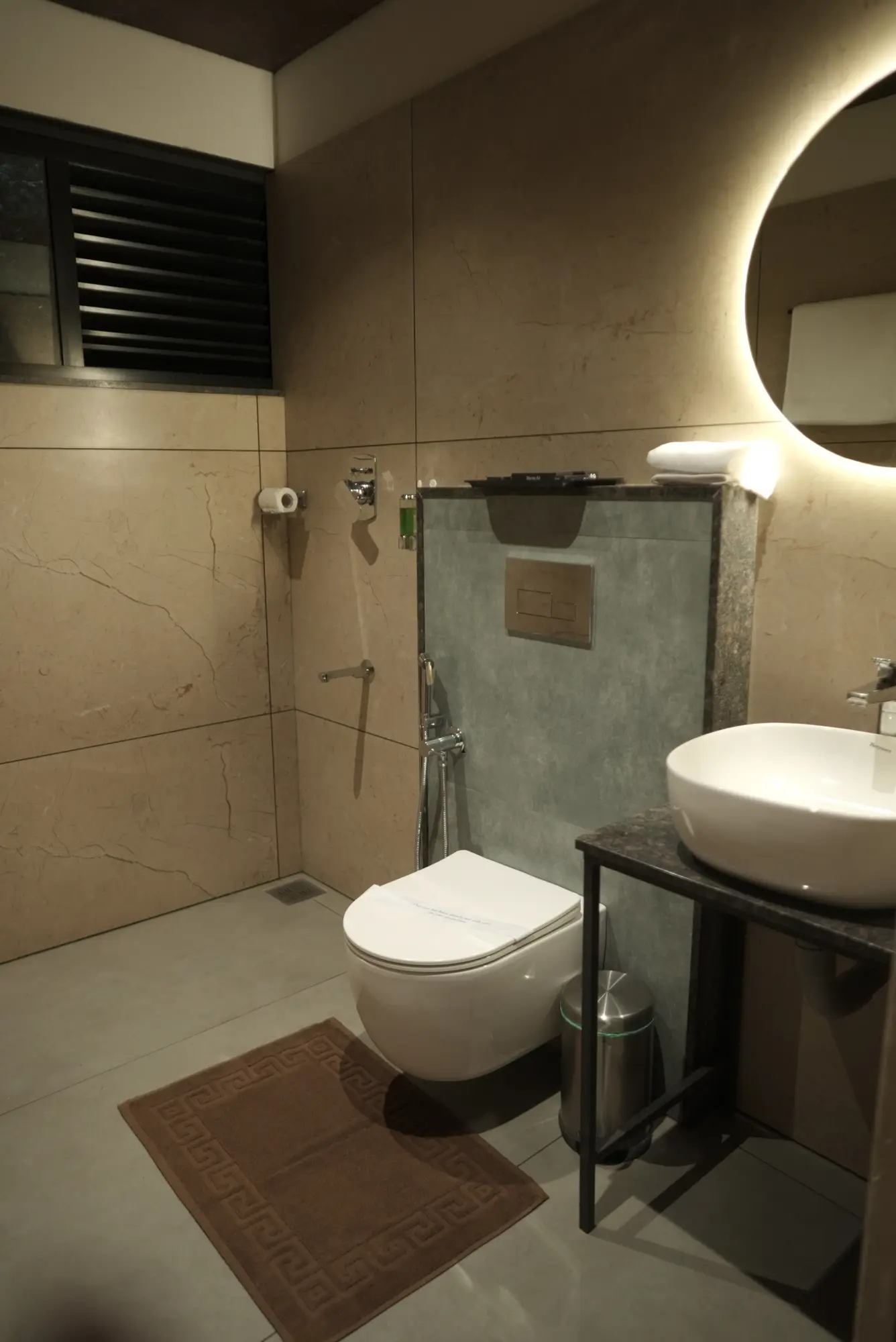 Crystal Kuruva Nature Resort & Spa Bathroom