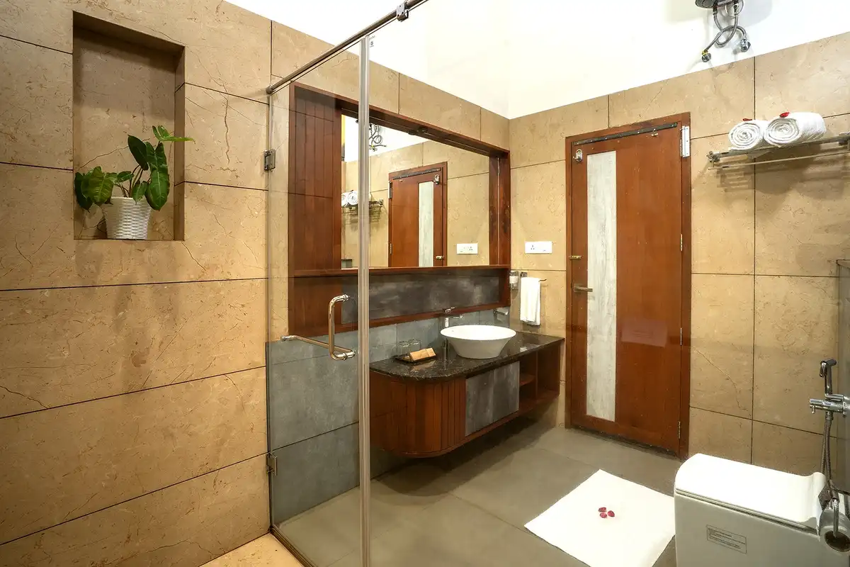 Crystal Kuruva Nature Resort & Spa Bathroom