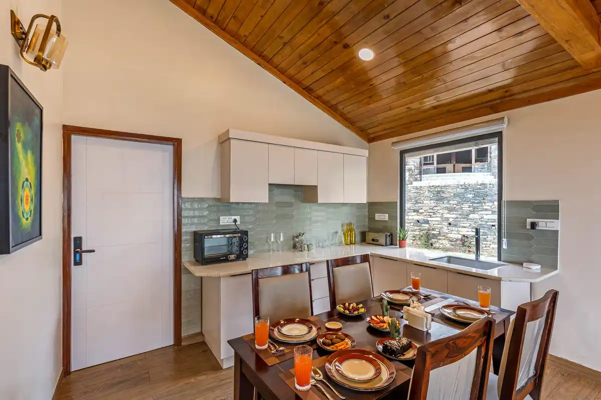 Cujo's Haus w/ Heated Floor, Mukteshwar