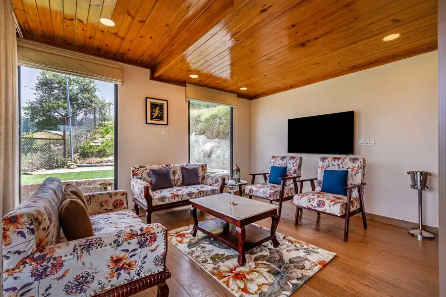 Cujo's Haus w/ Heated Floor, Mukteshwar
