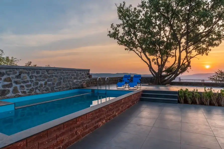 Dawn Ecstasy, Mahabaleshwar
