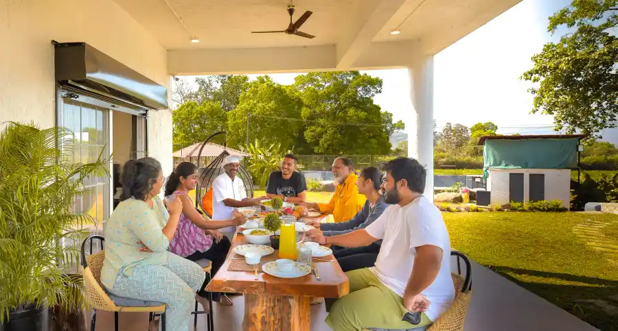 Deckhouse 47, Karjat