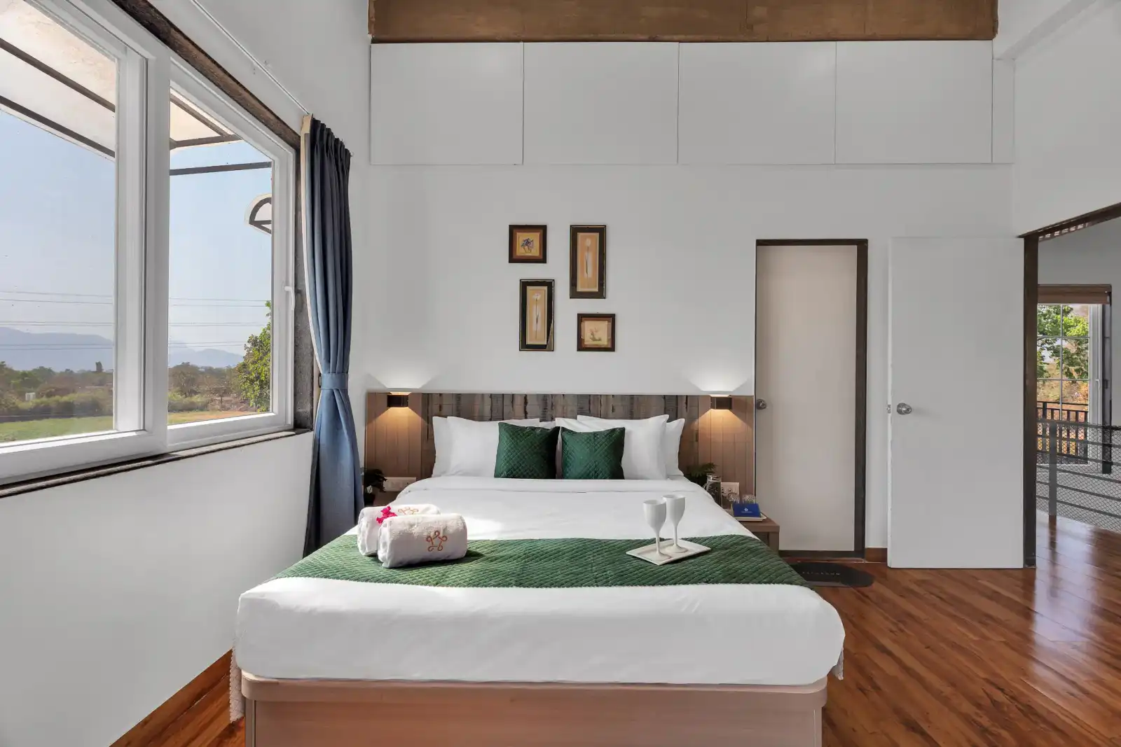 Deckhouse 47, Karjat