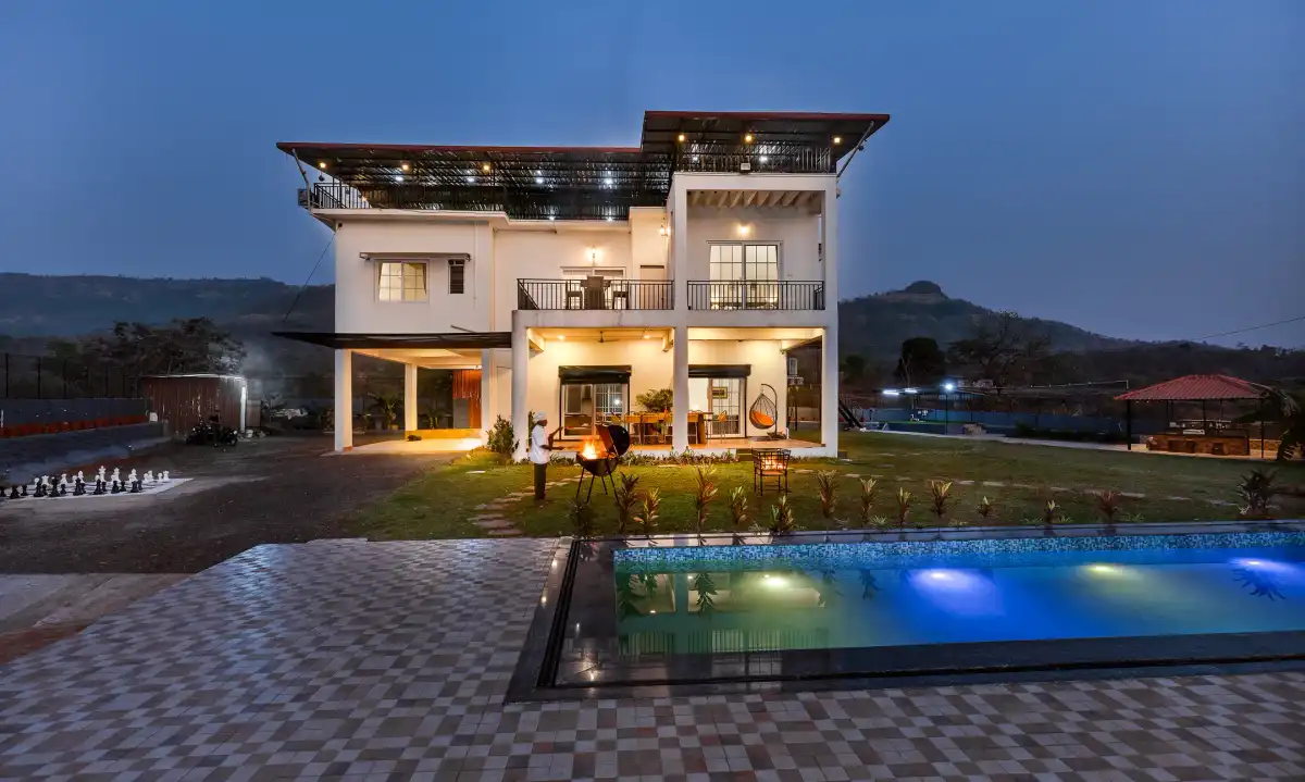 Deckhouse 47, Karjat