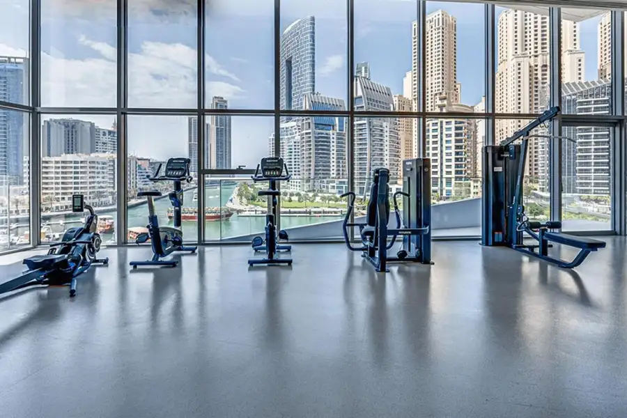 Deluxe 1BR Corner Suite with Marina Views, Dubai