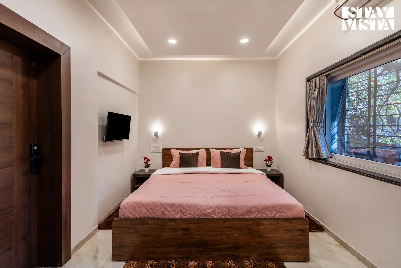 Deluxe @ Serenity Skies Apartment, Nashik