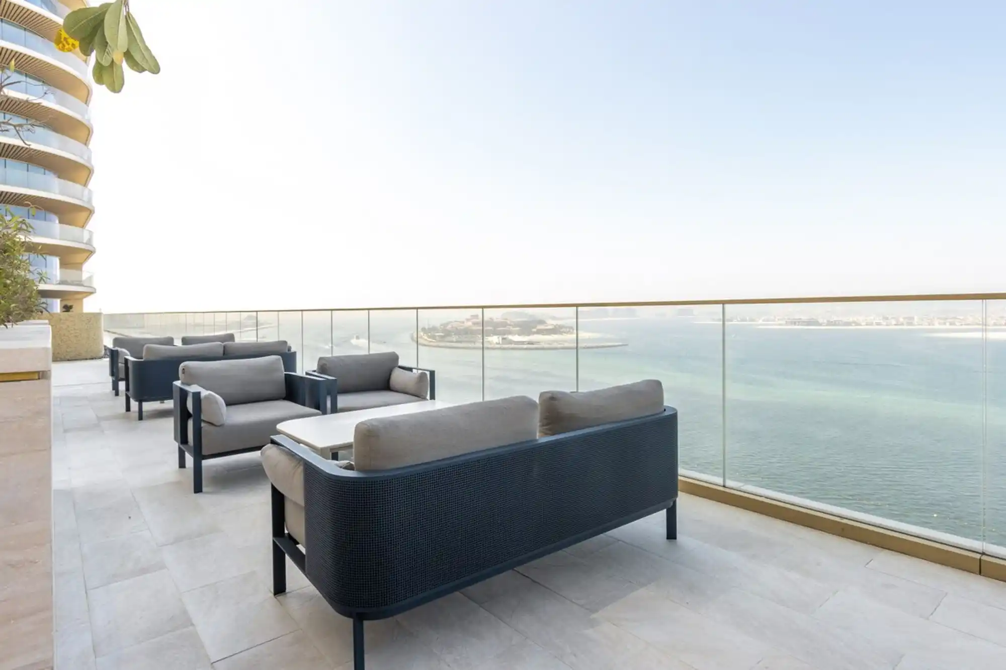 Designer 1BR at Emaar Beachfront, Dubai