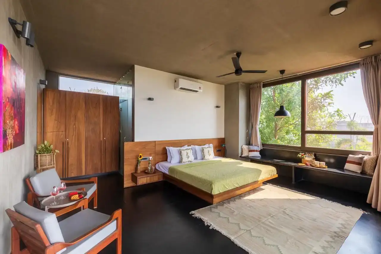Dhruva by Lake Beale, Igatpuri