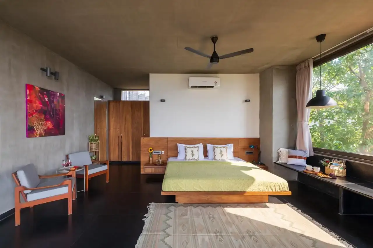 Dhruva by Lake Beale, Igatpuri
