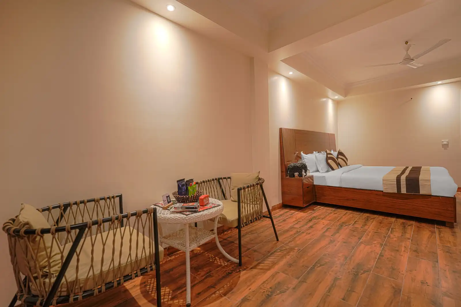 Dilli Suites Blush, Kasauli