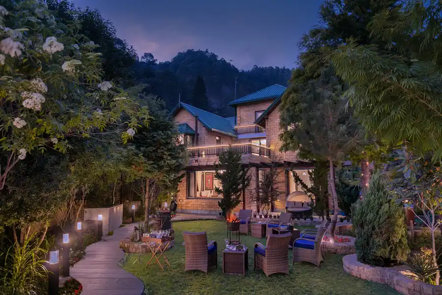 Divyam From Byloo | Luxe Experiences Parking 4