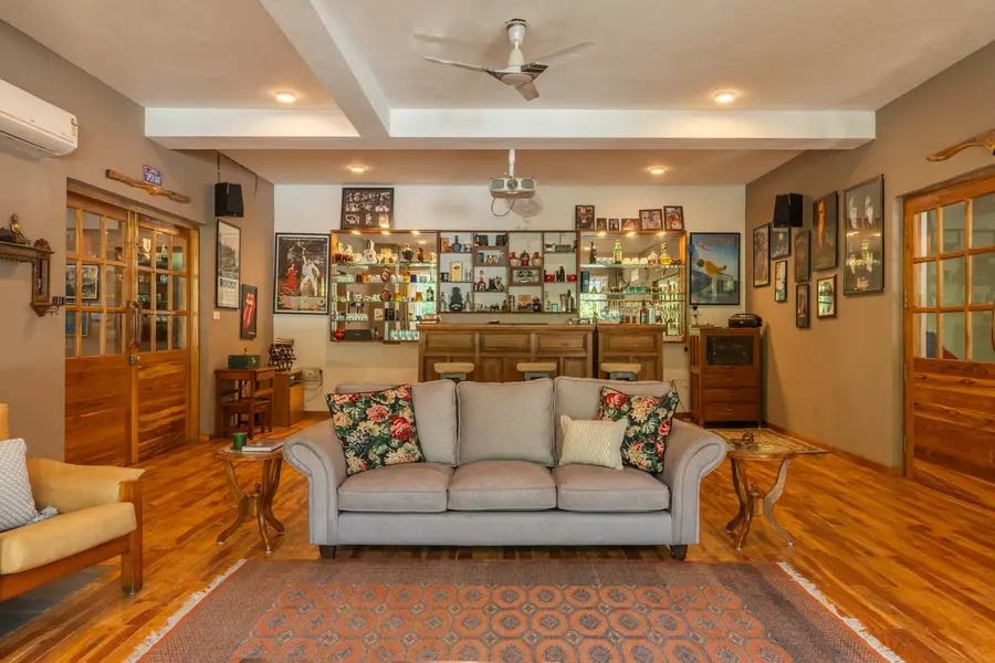 Double Room @ Shamrock Riverfront, Manali