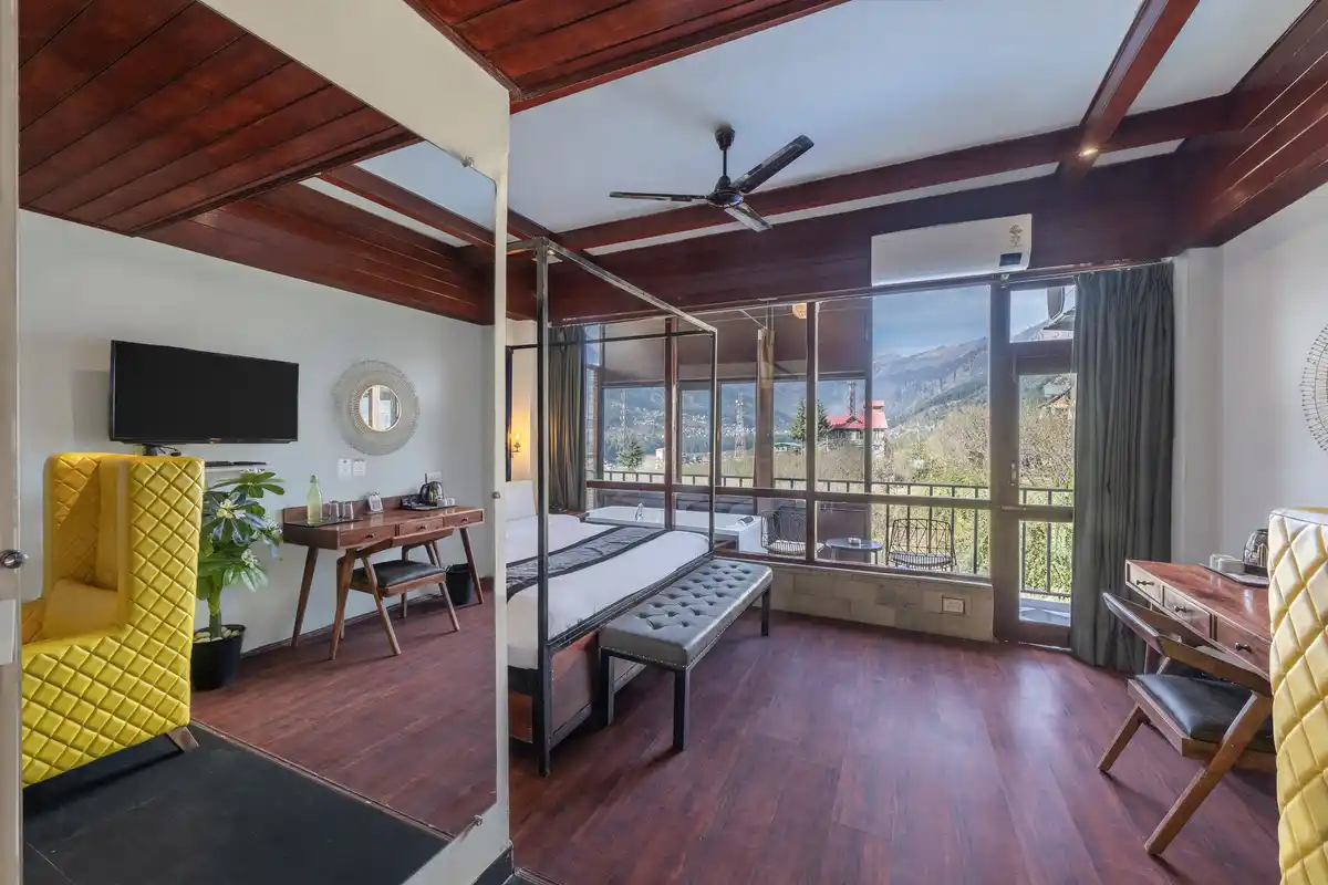 Echor Himalayan Aurum Resort & Spa, Manali Premier Jacuzzi Room with Balcony (Mountain View)