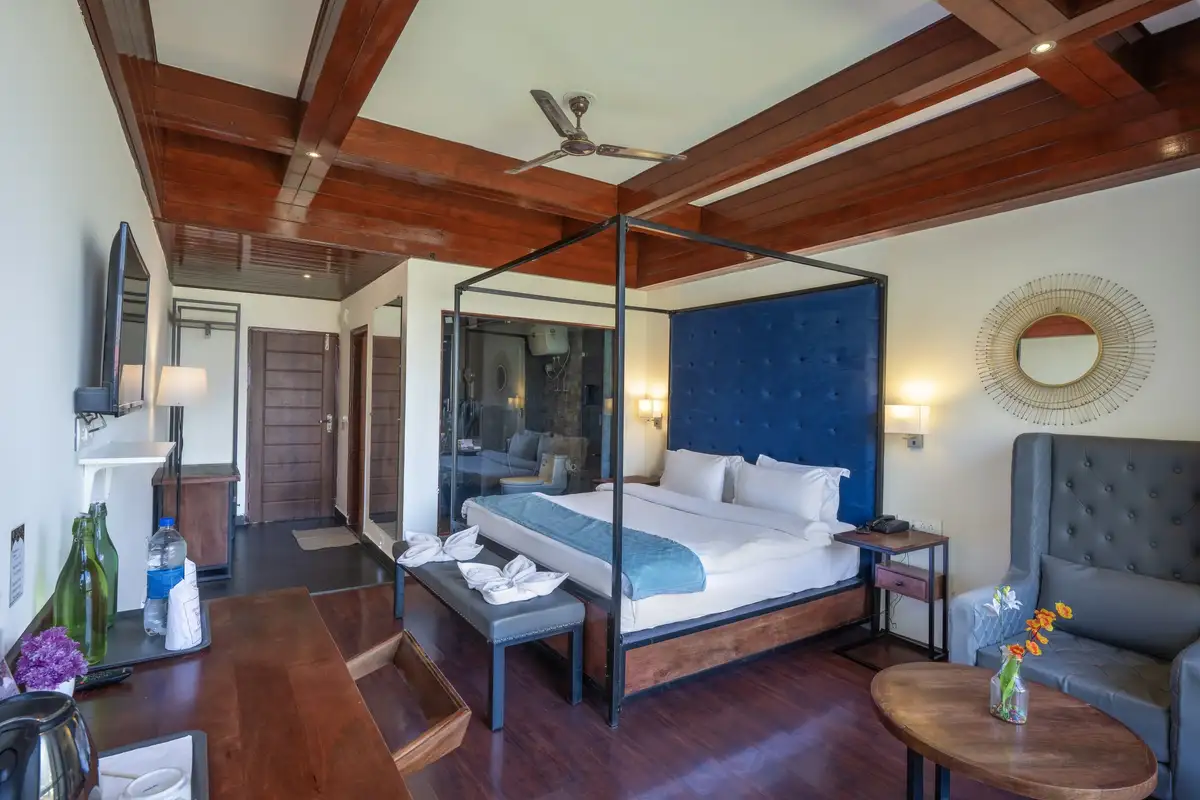 Echor Himalayan Aurum Resort & Spa, Manali Superior Deluxe Room with Balcony (Mountain View)