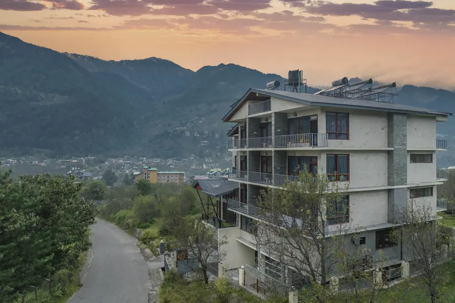 Echor Himalayan Aurum Resort & Spa, Manali Parking