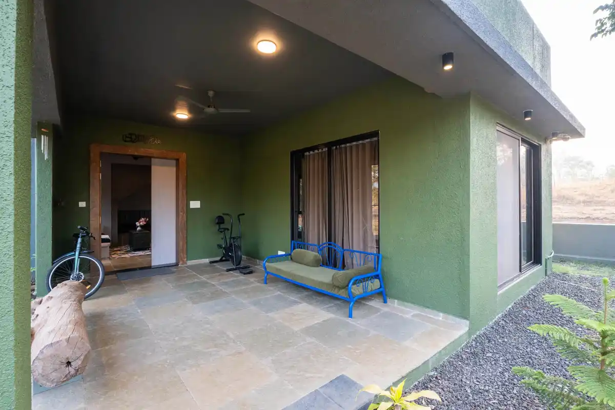 Eden Springs, Karjat