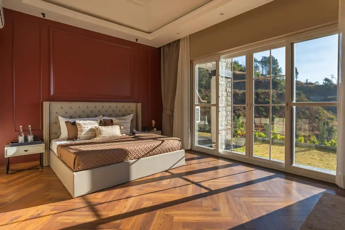 EKAM @ ILIKA W/ Heated Infinity Pool And Jacuzzi, Kasauli