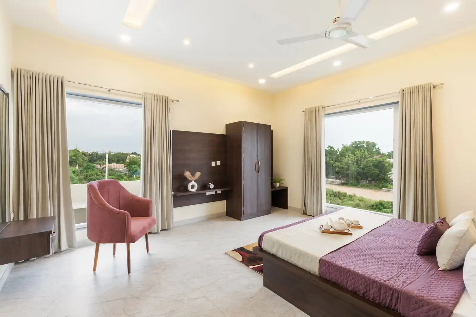 Elaris, Jaipur