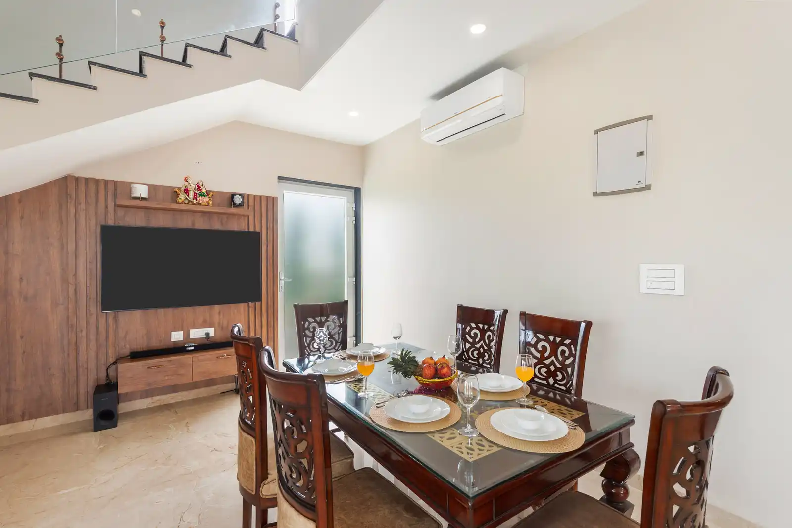Elaris, Jaipur
