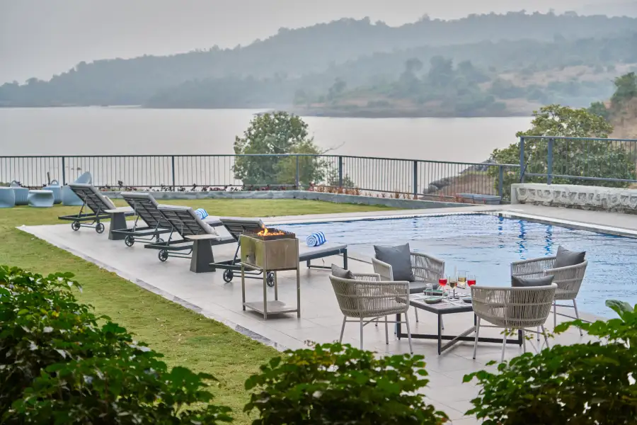 Eldora by the Lake, Karjat