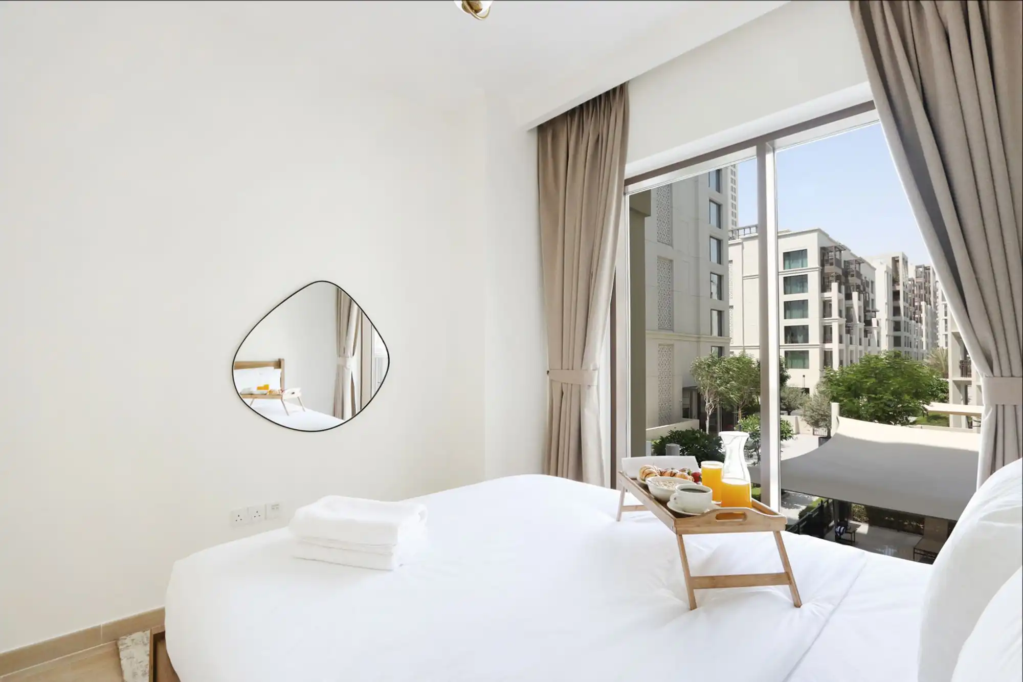 Elegant 2BR, Dubai