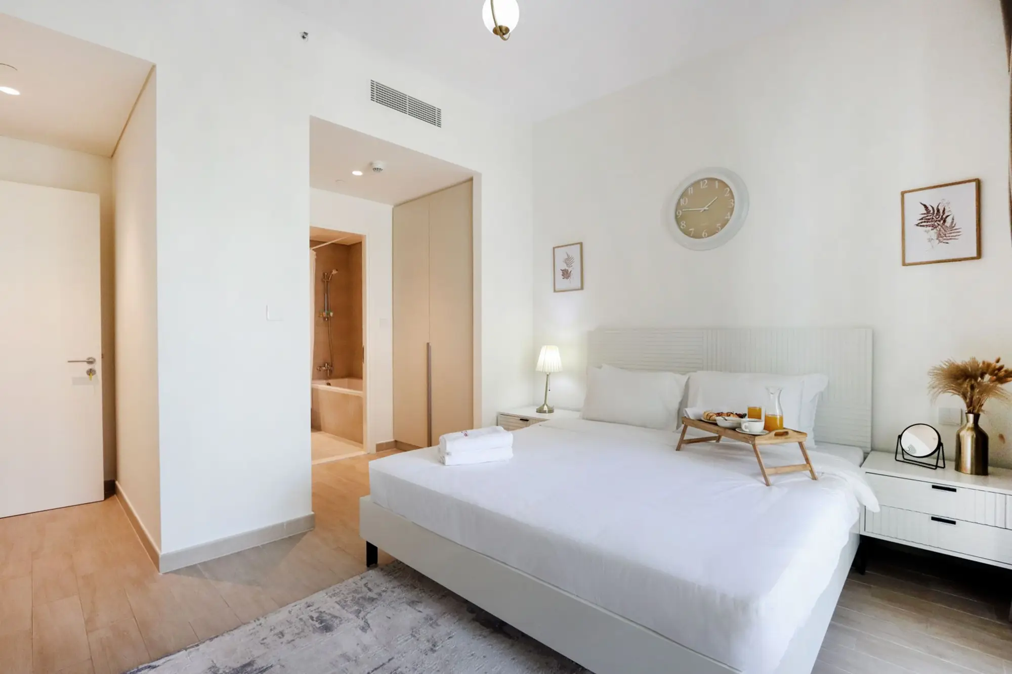 Elegant 2BR, Dubai