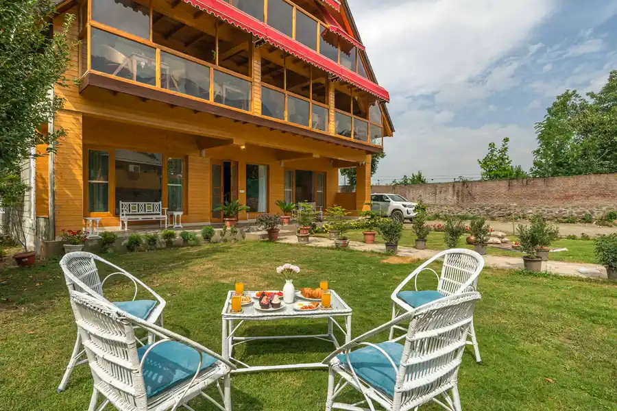 Emaarat Chalet, Srinagar