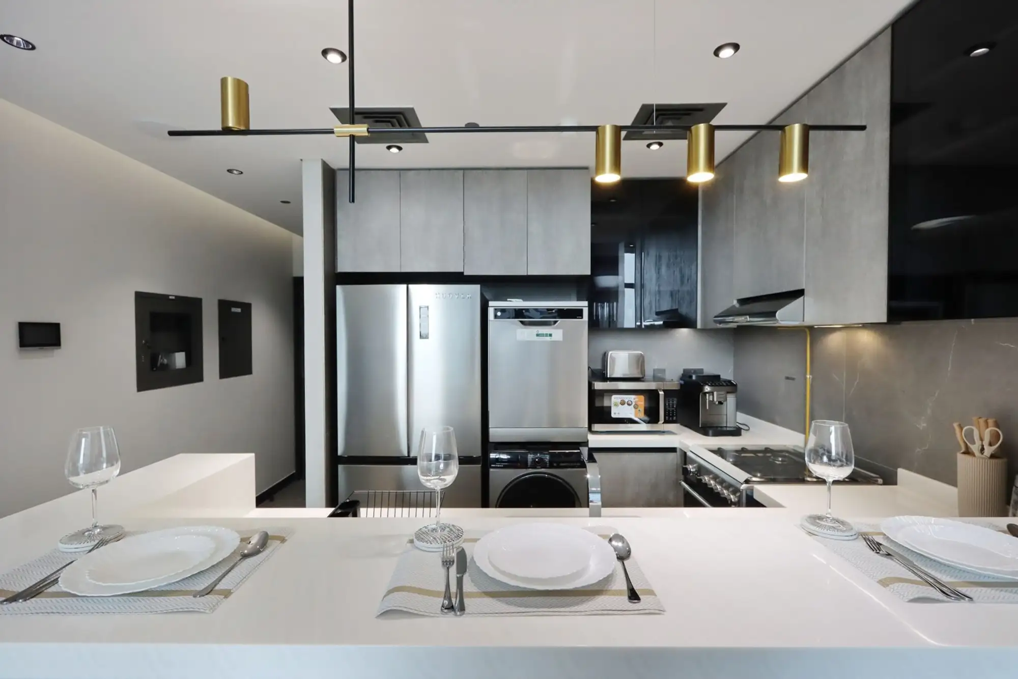 Embrace Luxury and Comfort in Prime 1BR, JLT, Dubai